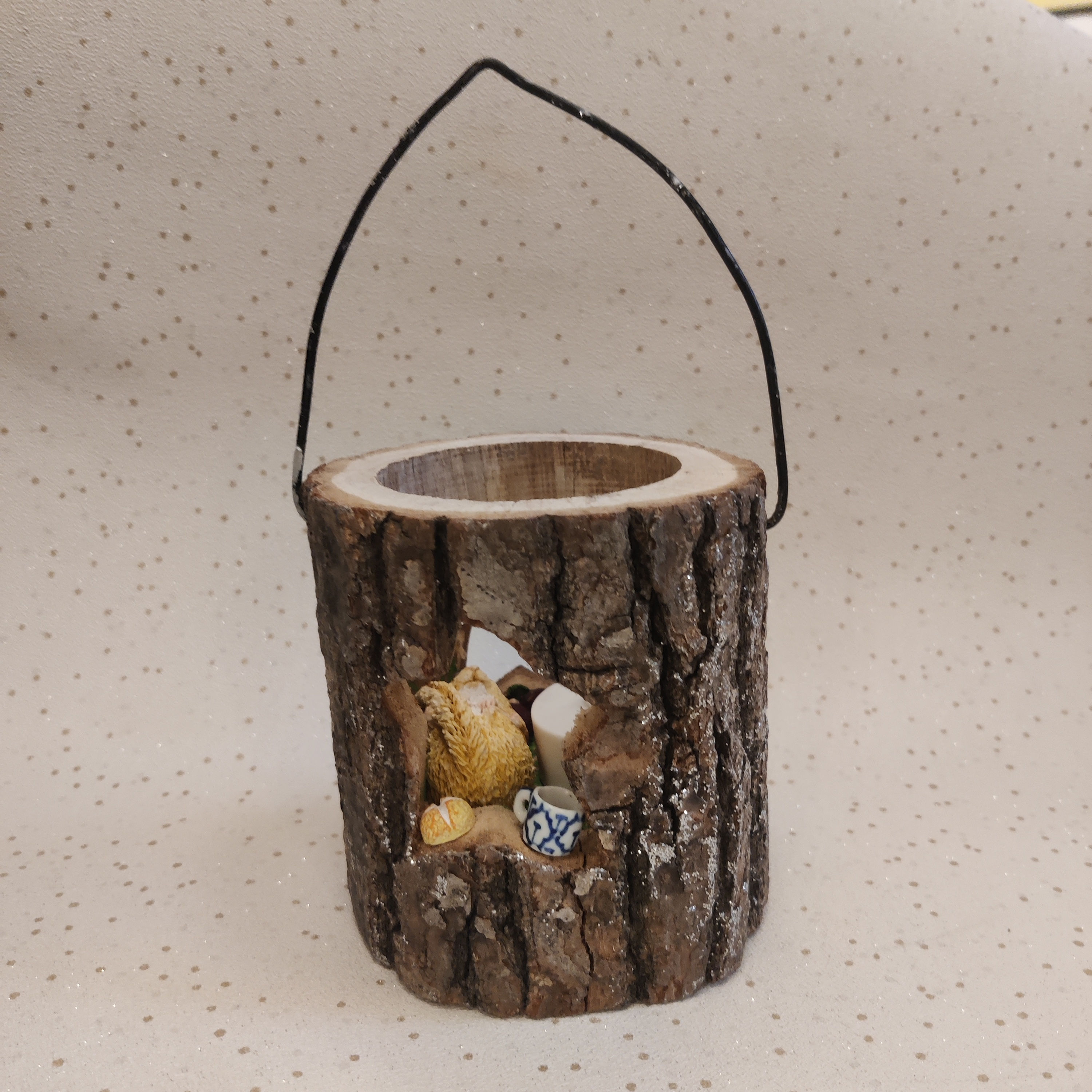 Dormouse's wooden lantern