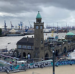 Landungsbrücken am Hafen Hamburg