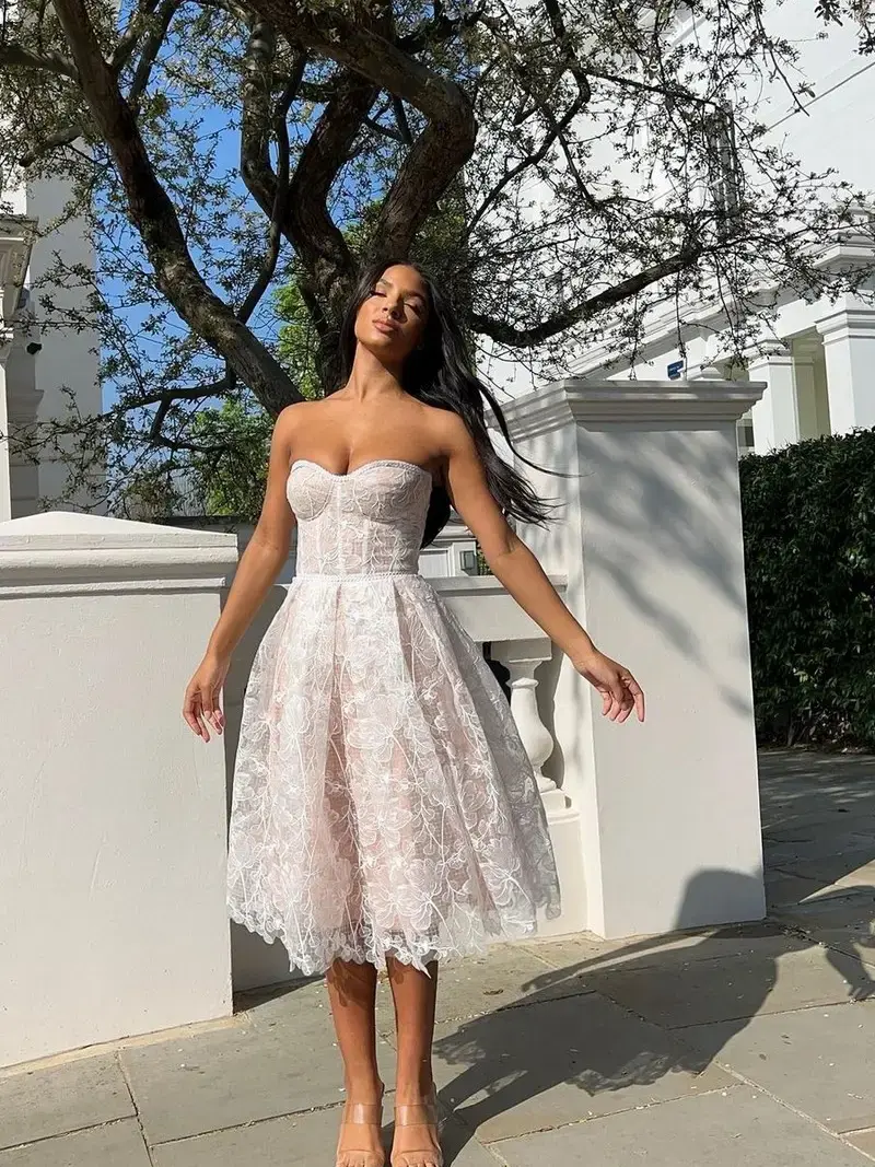 Thumbnail: Lace Strapless Body-Con Evening Dress