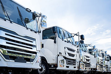 並んだトラック