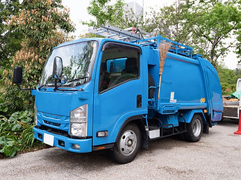 ごみ収集車