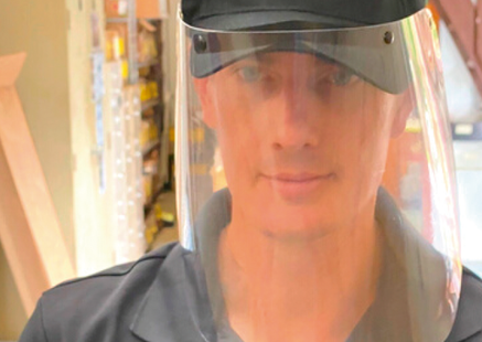 Protector Facial con Gorra