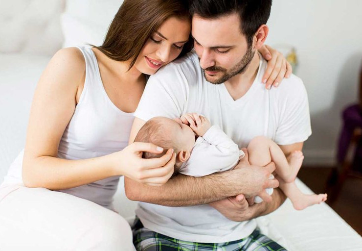 happy-family-with-newborn-baby-2023-11-27-05-31-02-utc-768x512.jpg