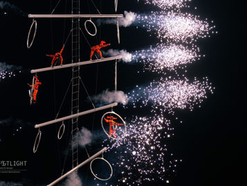 Percussionisten en acrobaten in de lucht: een avond vol hoogte en ritme bij Cultura Nova
