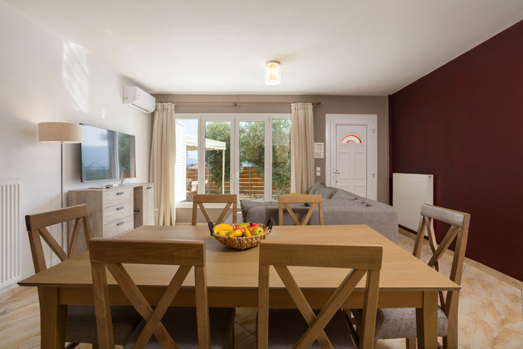 Tumeremos Holiday Apartment - Kitchen & Lounge