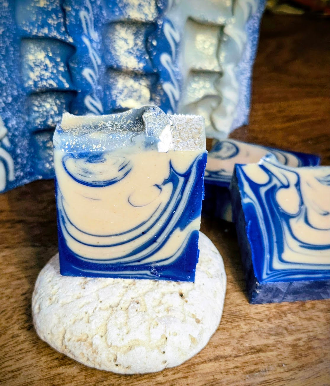 The Wave-calendula, miel, argile, avoine, huiles précieuses, huiles essentielles