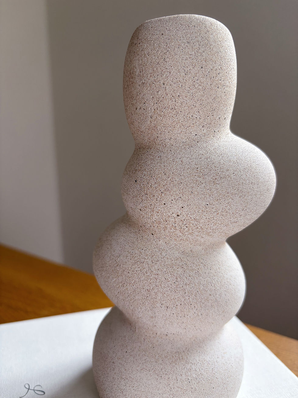 サムネイル： STONE vase / 淡砂