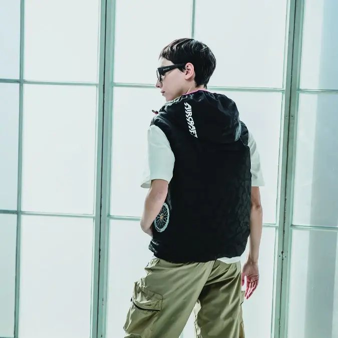 縮圖：1、AIR CRAFT空調服為BURTLE及KYOCERA兩大日本知名品牌聯手推出的產品。  2、【山田安全防護】賣場為AIR CRAFT空調服臺灣授權經銷商  3、原廠公司貨，提供一年電池保固。  4、電池通過臺灣ETC（財團法人台灣商品檢測驗證中