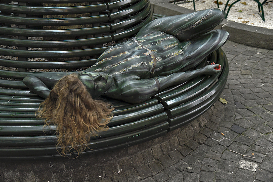 Bodypaintography: 'Bench.'