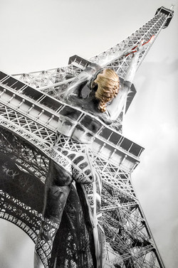 Bodypaintography: 'Eiffel Tower'