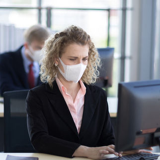 Le bonheur au travail est mort, le COVID l’a tué.