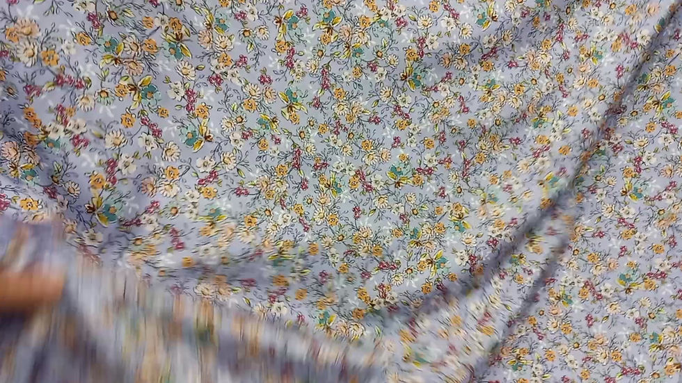 Miniatura: Satén floral fondo malva [retal]