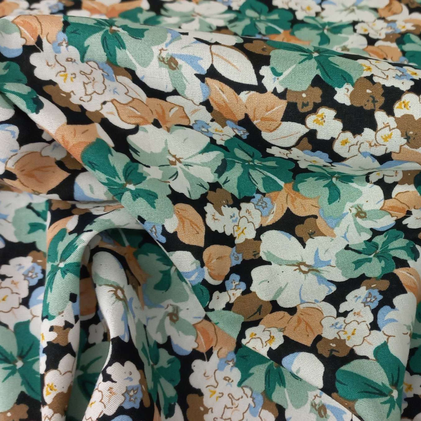 Viscosa - flor pensamiento fondo negro