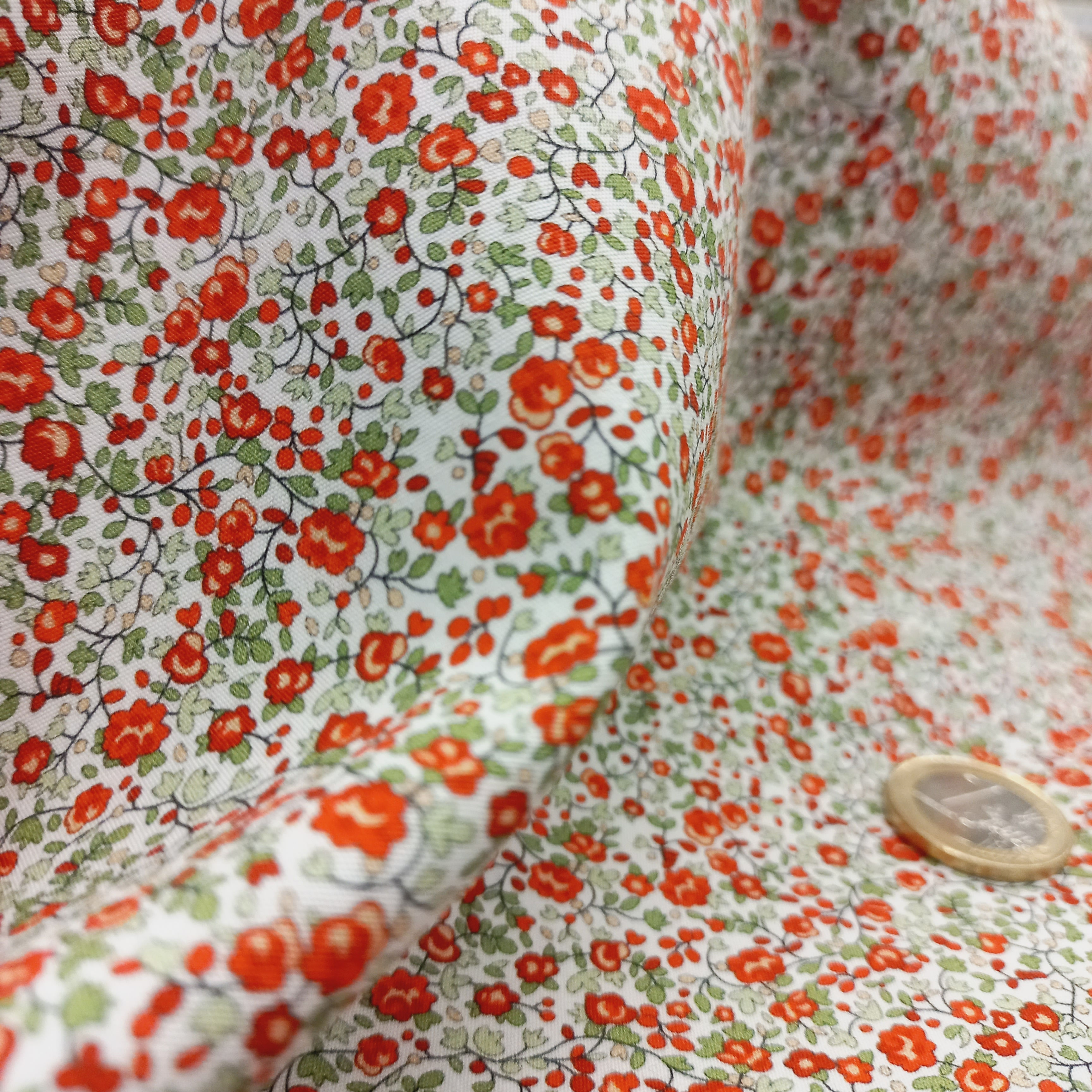 Popelín - Florecillas rojas