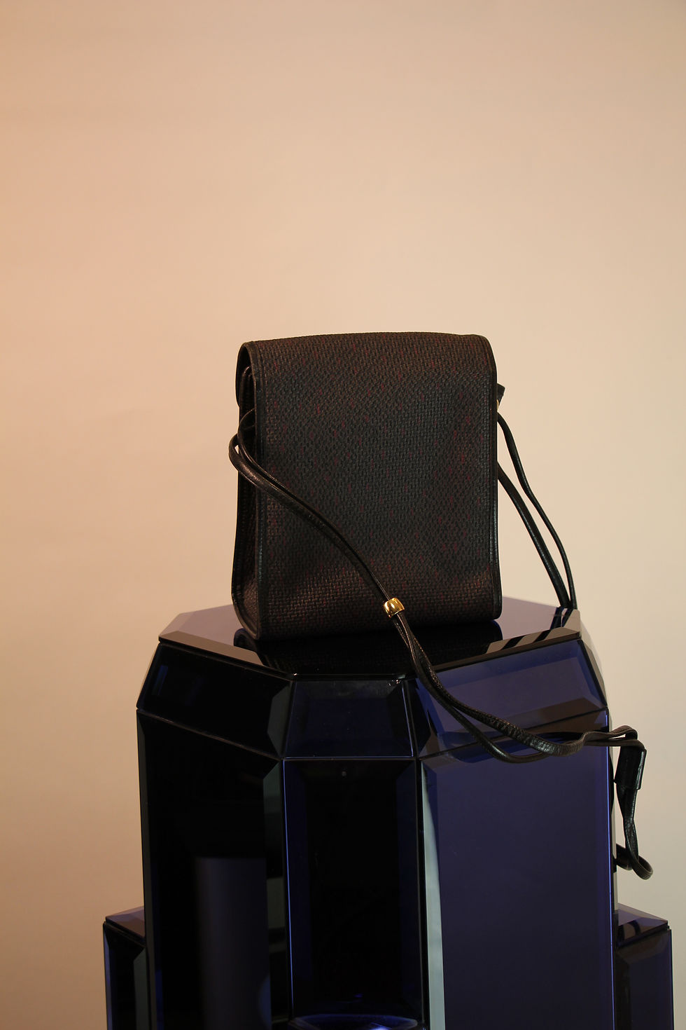 Miniaturbild: YSL Canvas Shoulderbag