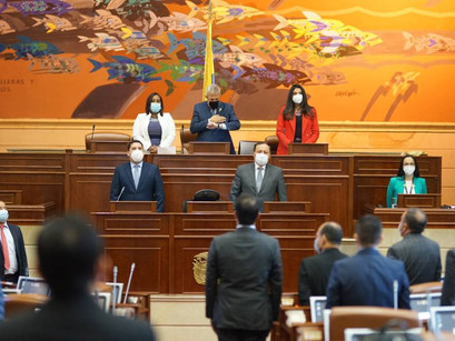 Moción de censura | “¿Qué hacen aquí? Salgan ya”: Congresistas de oposición humillaron a la Policía