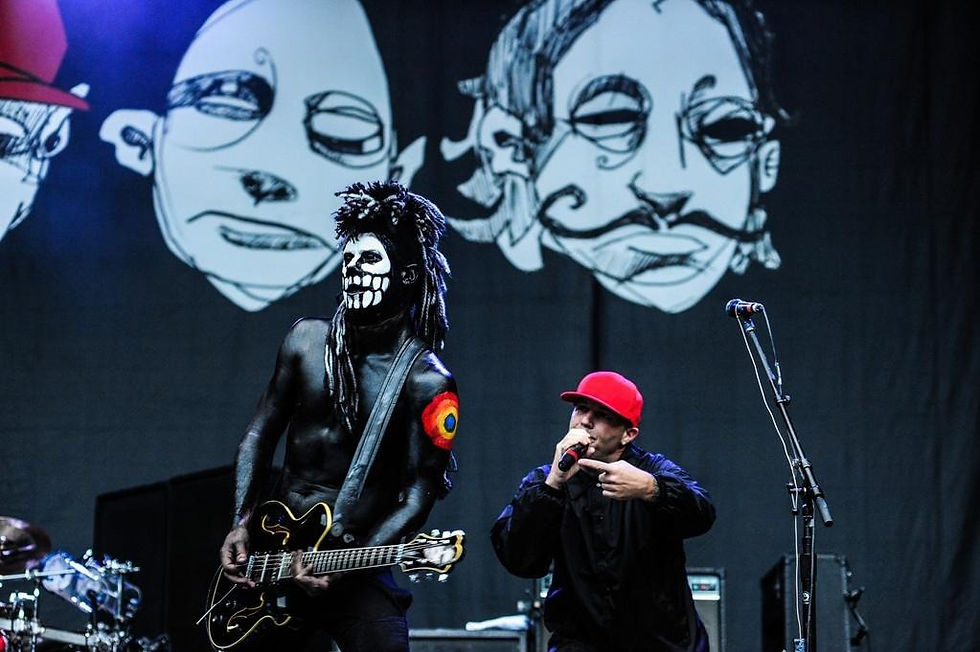 Limp Bizkit con su energía y teatralidad en escena, promete un show inolvidable en Bogotá con su "LATAM Tour 2025". Créditos: Depositphotos.