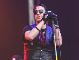 Cuando la melodía se agota: Julian Casablancas y el precio del éxito inmortal