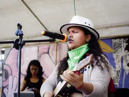 Olguita Acuña: la voz que rompe el silencio del exilio