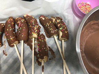 チョコバナナ作り