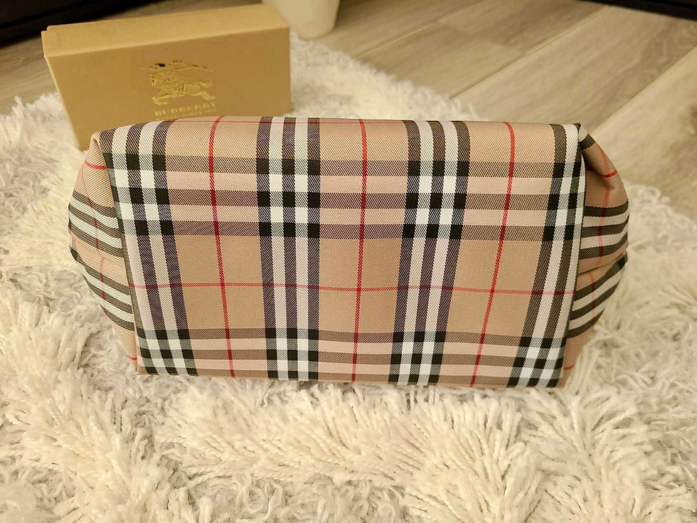 Thumbnail: Authentic Burberry Nova check clutch bag (pre owned)