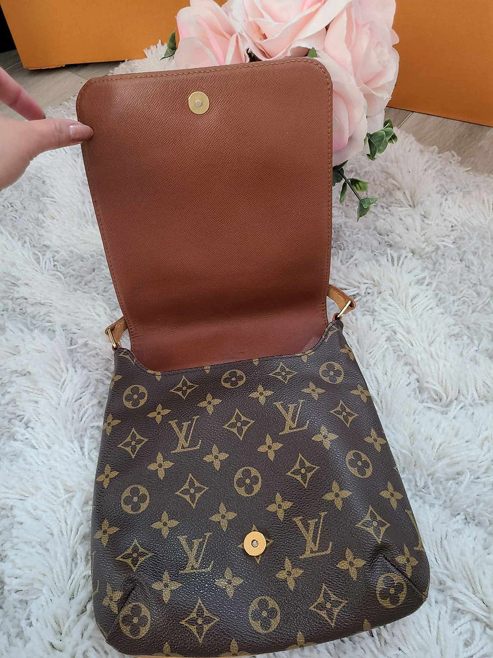 Thumbnail: Authentic Louis Vuitton Musette Salsa shoulder bag (pre owned)