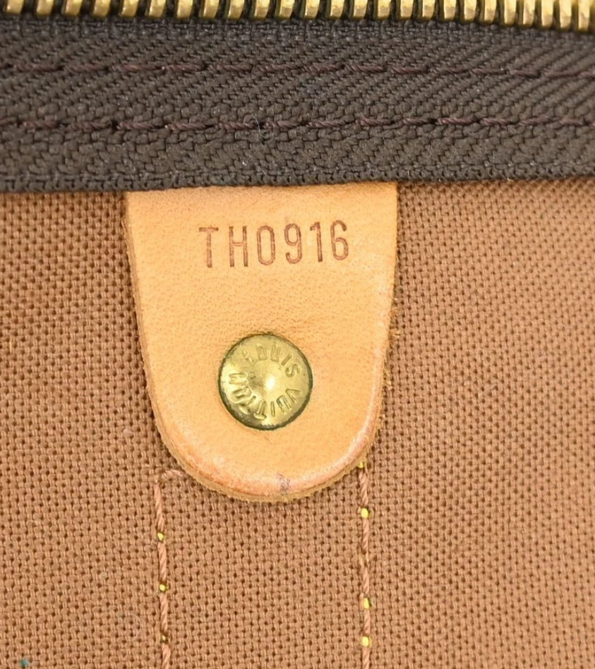 Thumbnail: Authentic Louis Vuitton Keepall 55 bandouliere luggage bag (pre owned)