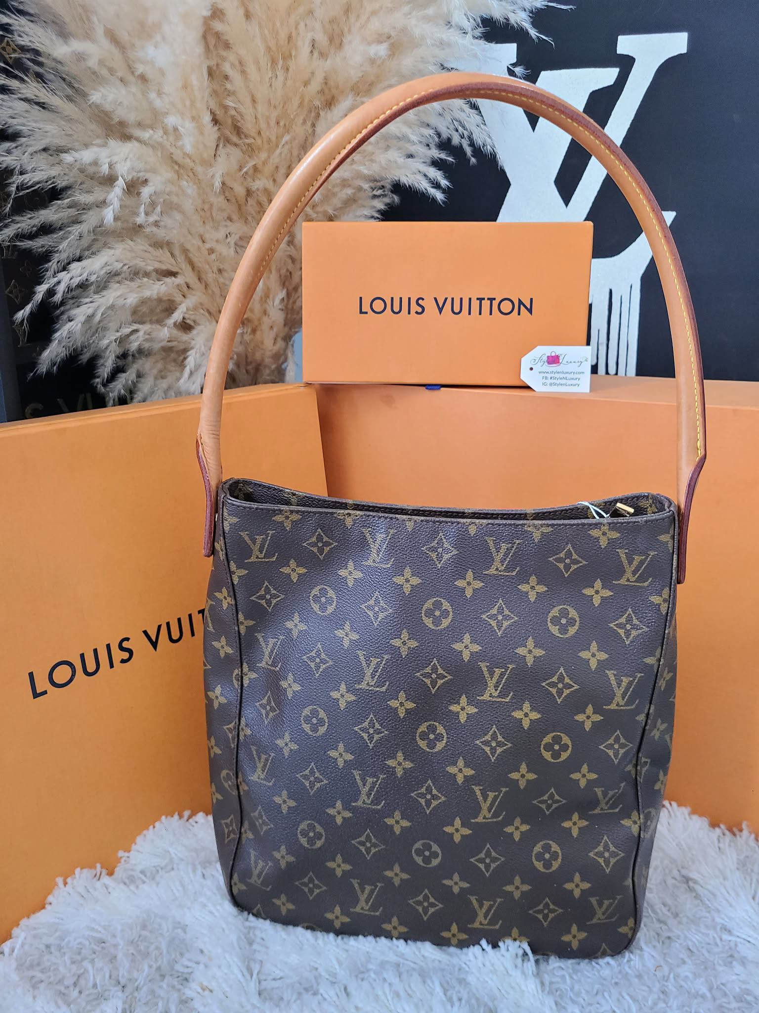 Authentic Louis Vuitton Looping GM shoulder bag (pre owned)