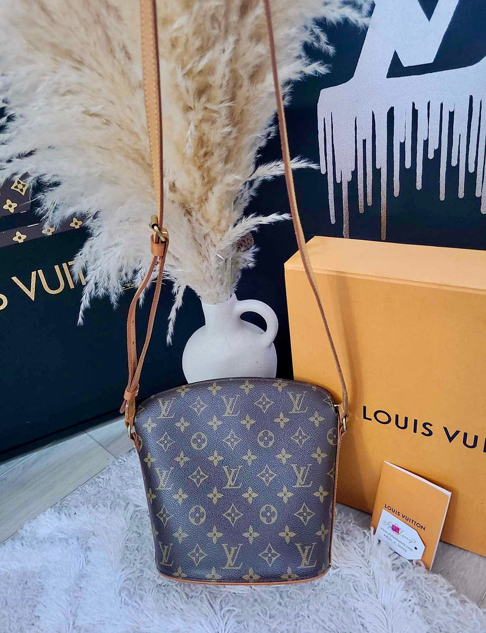 Thumbnail: Authentic Louis Vuitton Drout crossbody (pre owned)