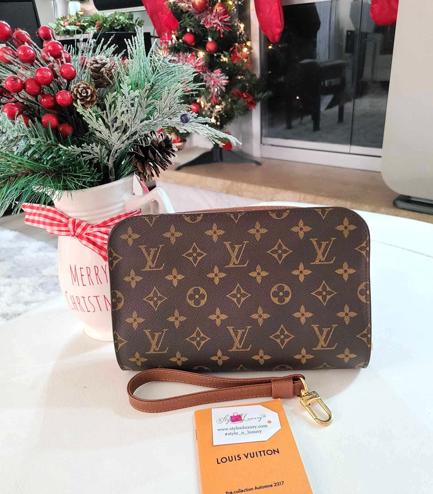 Authentic Louis Vuitton Orsay clutch (pre owned)