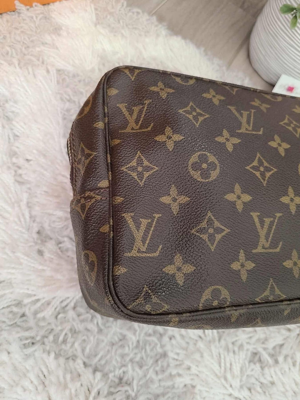 Thumbnail: Authentic Louis Vuitton Trousse toilette 28 make up bag (pre owned)