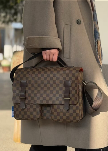 Authentic Louis Vuitton Broadway Messenger DE bag (pre owned