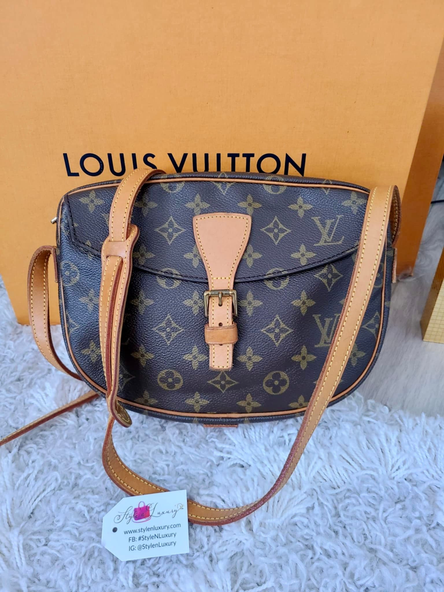 Authentic Louis Vuitton Jeune Fille MM crossbody (pre owned)