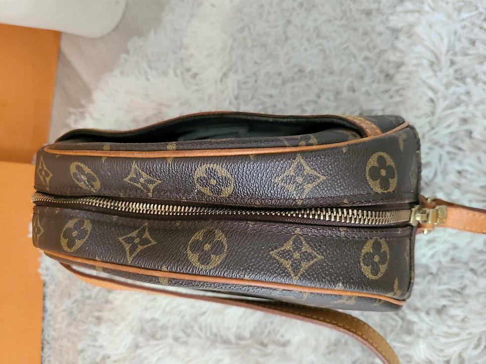 Thumbnail: Authentic Louis Vuitton Blois Crossbody bag (pre owned)