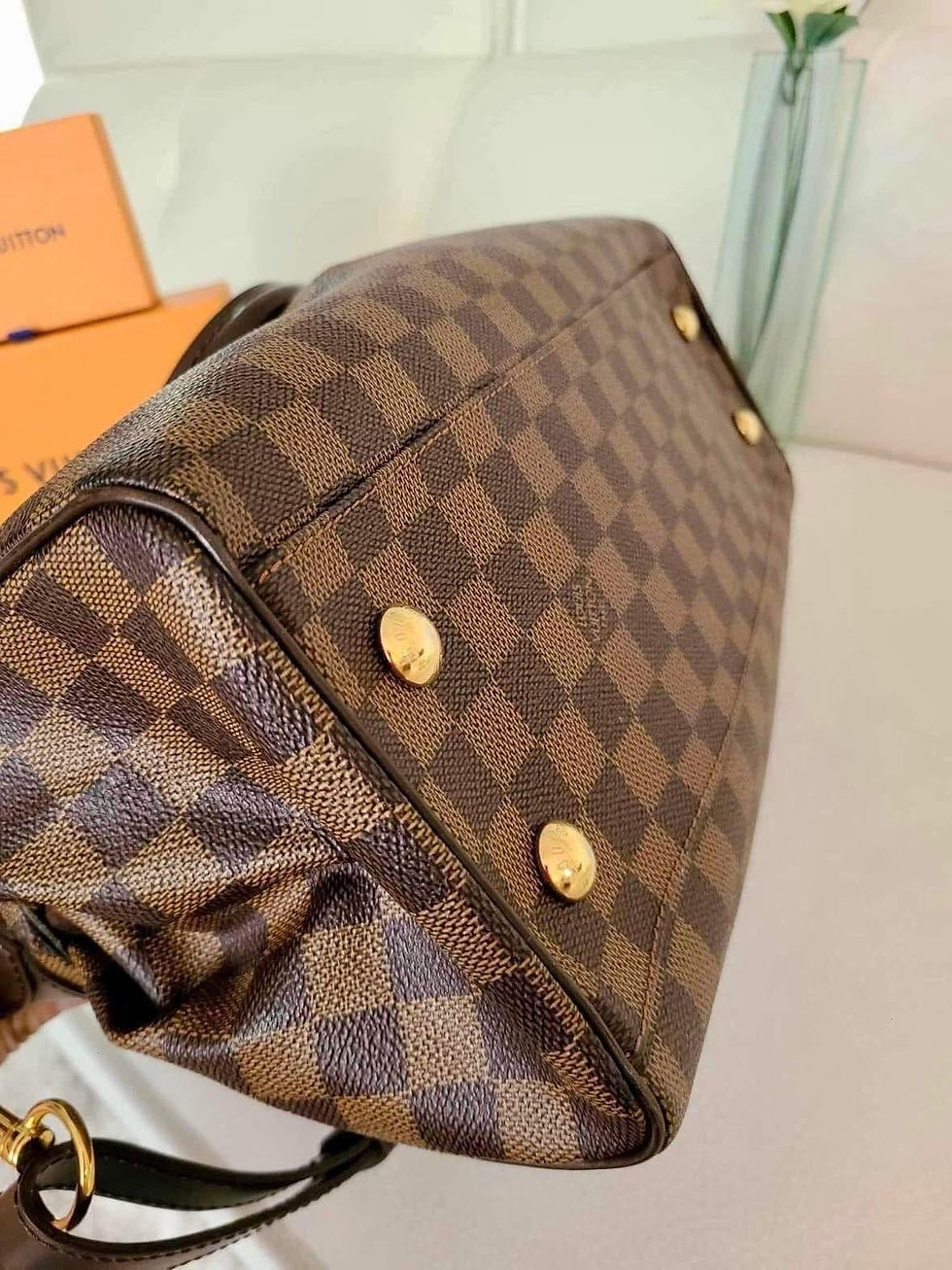 Thumbnail: Authentic Louis Vuitton Trevi PM damier ebene handbag (pre owned)