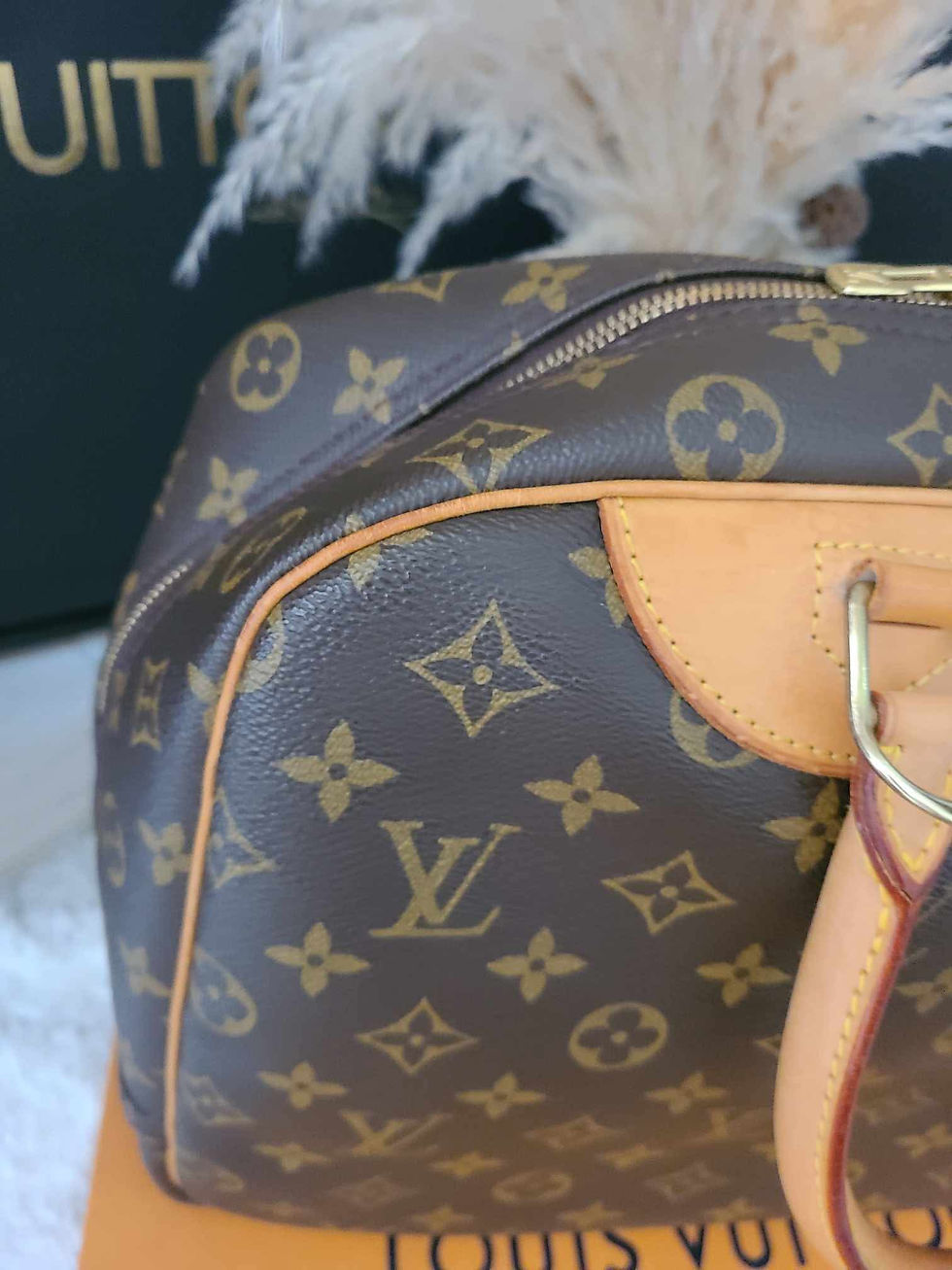 Thumbnail: Authentic Louis Vuitton Deauville handbag (pre owned)