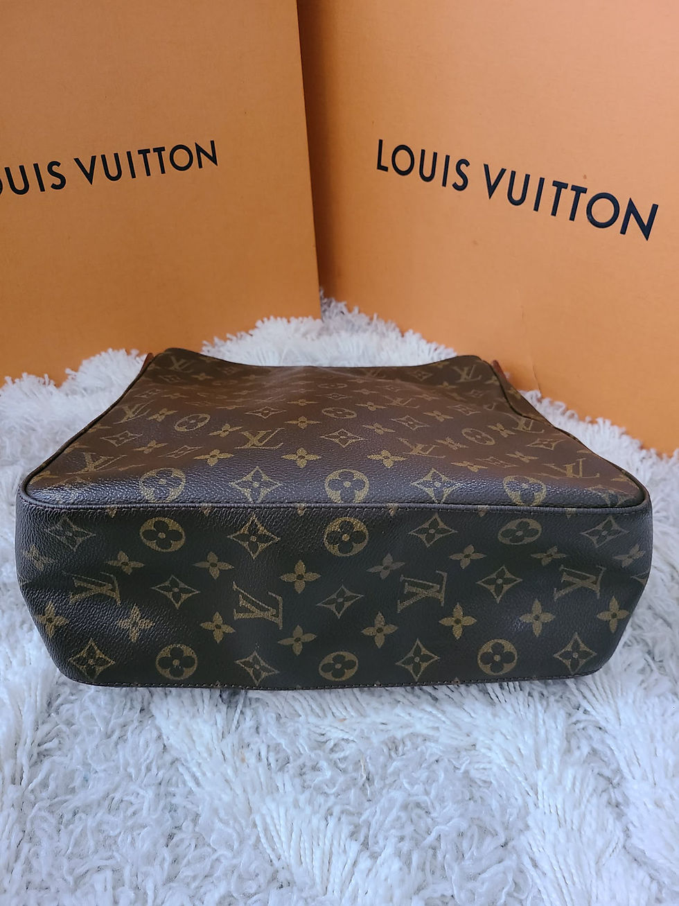Thumbnail: Authentic Louis Vuitton Looping GM shoulder bag (pre owned)