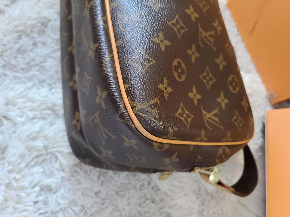 Thumbnail: Authentic Louis Vuitton Reporter PM shoulder/crossbody bag (pre owned)