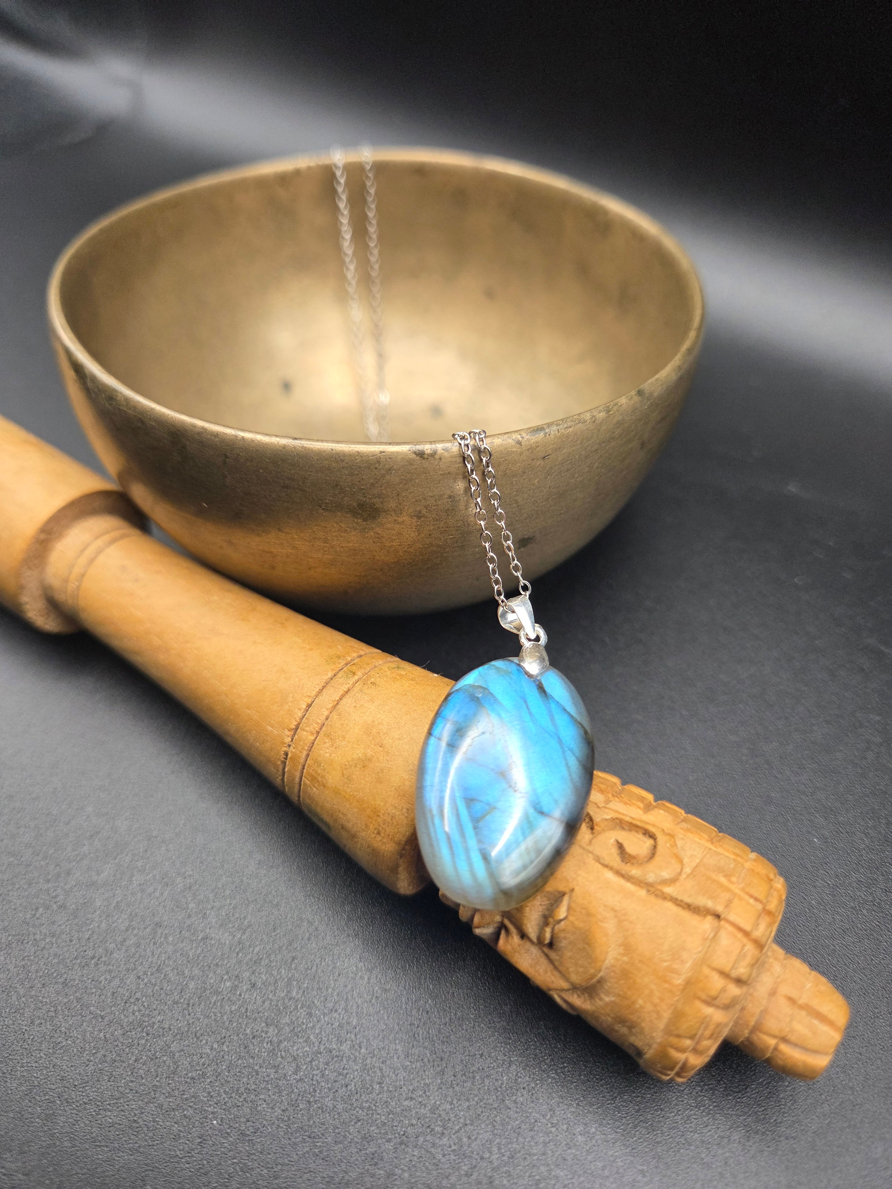 Pendentif en Labradorite de Madagascar et en argent 925