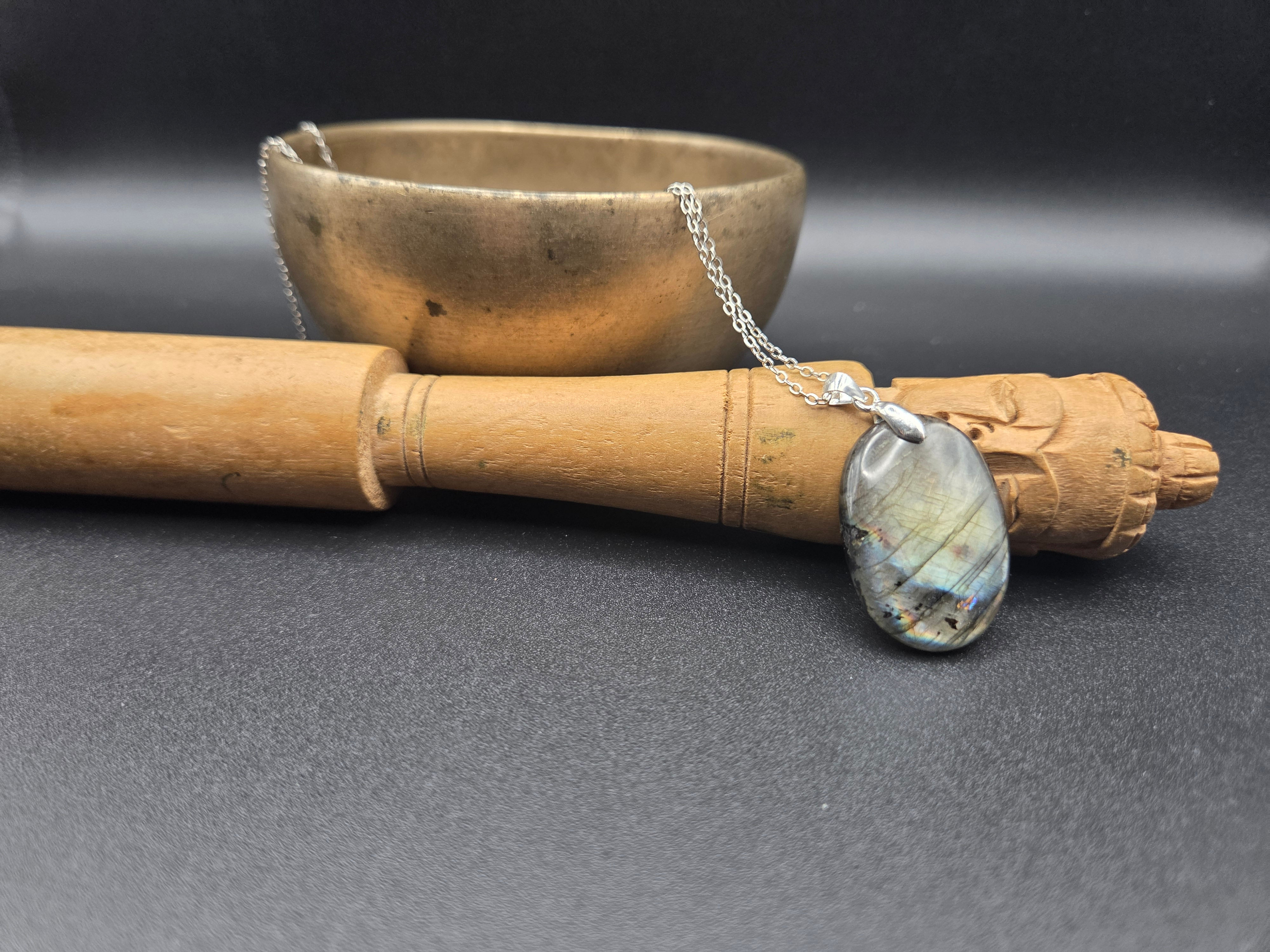 Pendentif en Labradorite de Madagascar et en argent 925