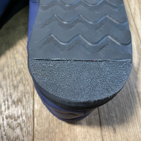 【靴型装具】足のむくみでお悩みの方からの靴型装具