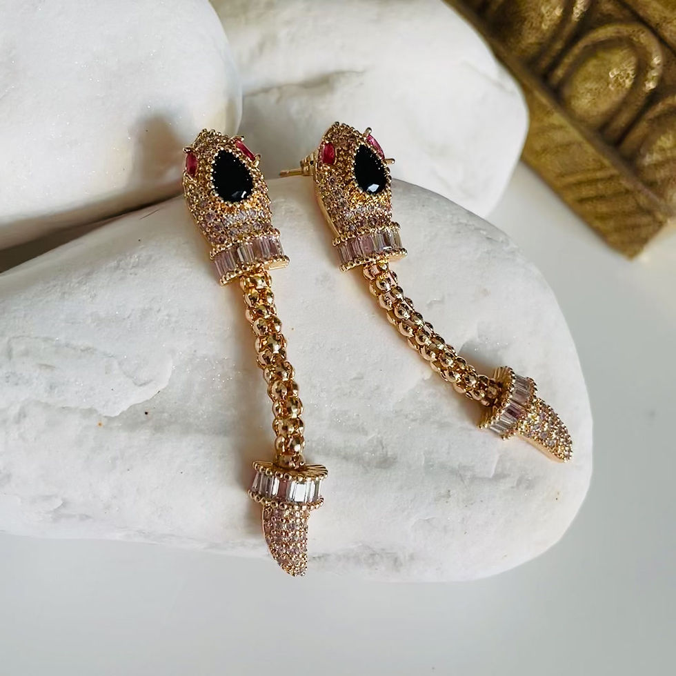 Küçük resim: Yılan Modeli Zirkon Taşlı Gold Renk Lak Kaplama Bijuteri Küpe