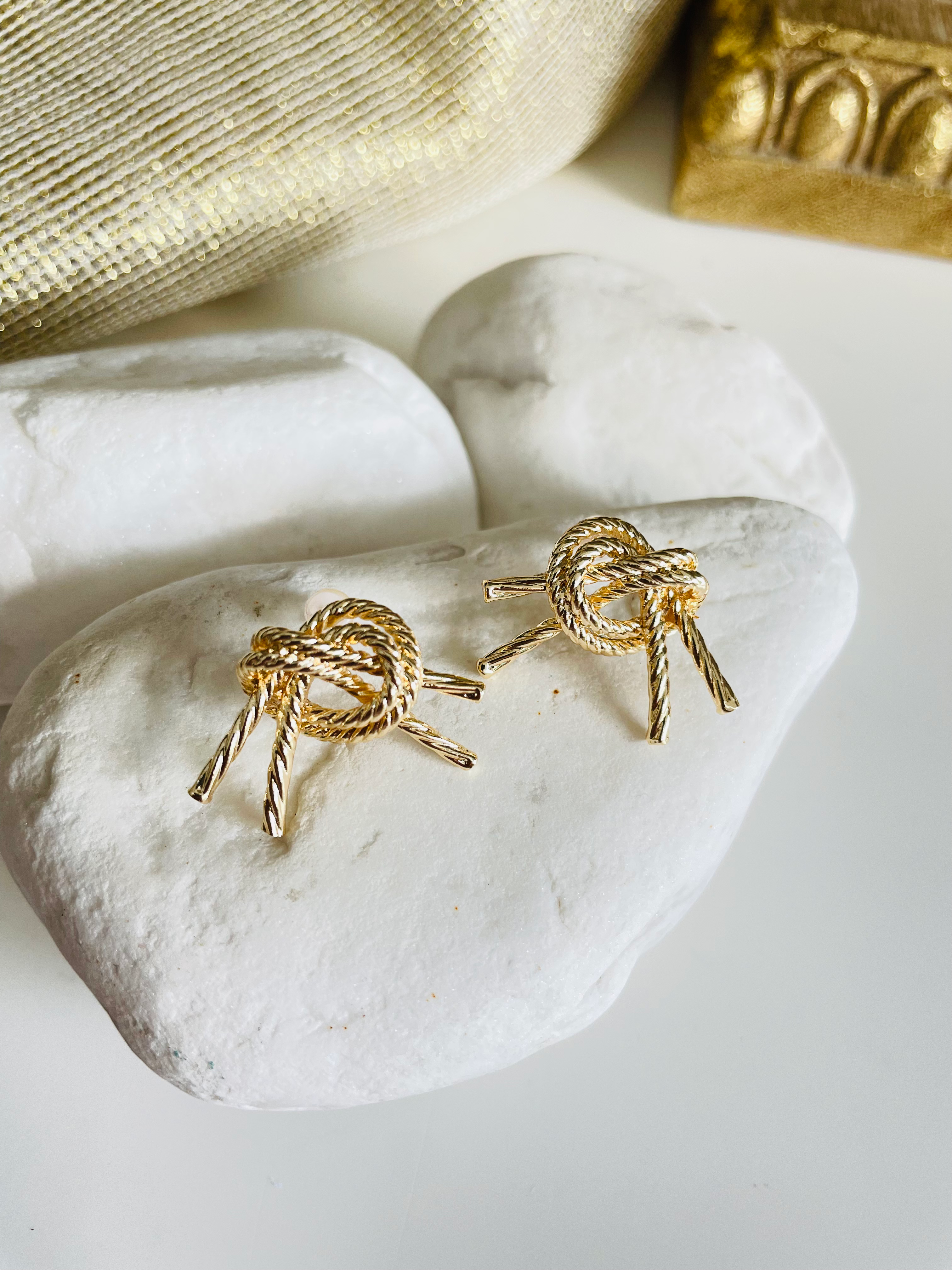 Halat Düğümü Modeli Düz Gold Renk Lak Kaplama Bijuteri Küpe