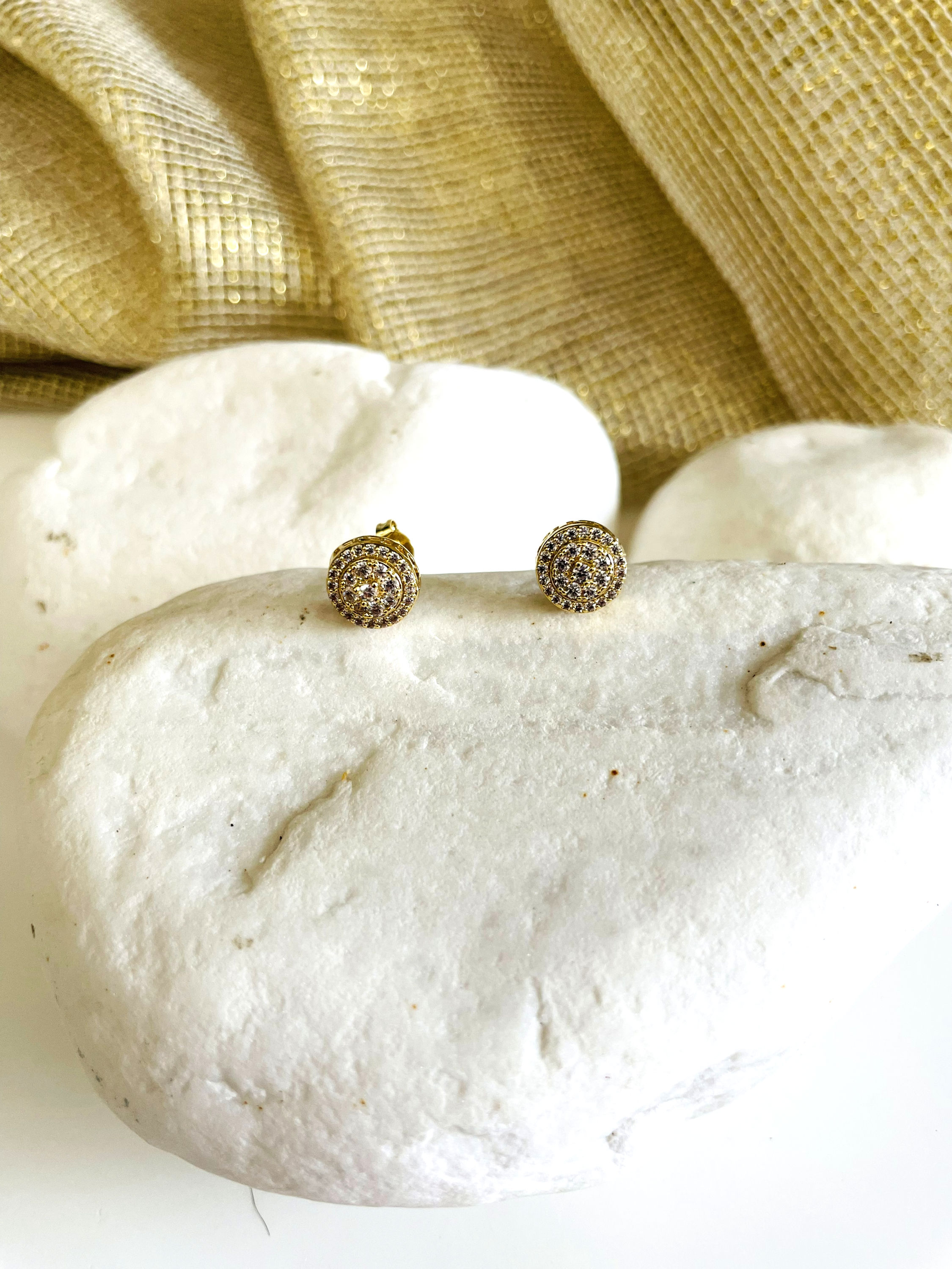 Etnik Motifli Full Zirkon Taşlı Gold Renk Lak Kaplama Şık Bijuteri Küpe