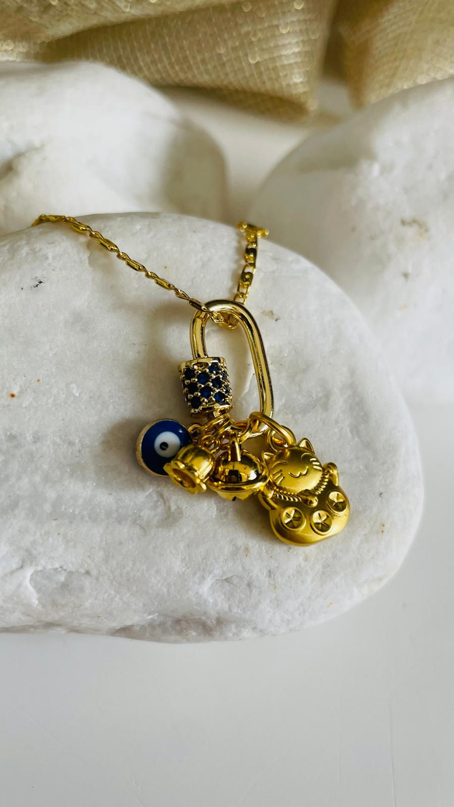 Küçük resim: Lotus Çiçek Mavi Zirkon Charmlı Maneki Neko Gold Renk Şans Bijuteri Kolye 2