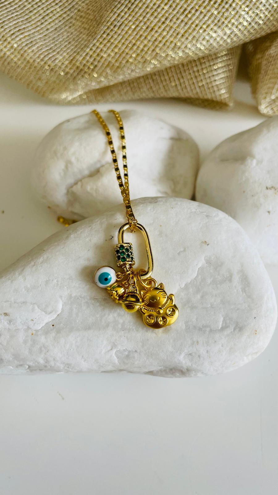 Lotus Çiçek Yeşil Zirkon Charmlı Maneki Neko Gold Renk Şans Bijuteri Kolye 1