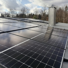 Projekt A - Dachansicht mit Solarpanels