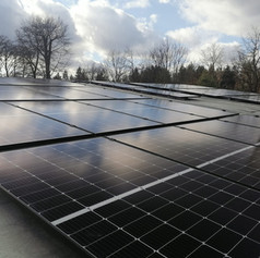 Projekt A - Dachansicht mit Solarpanels