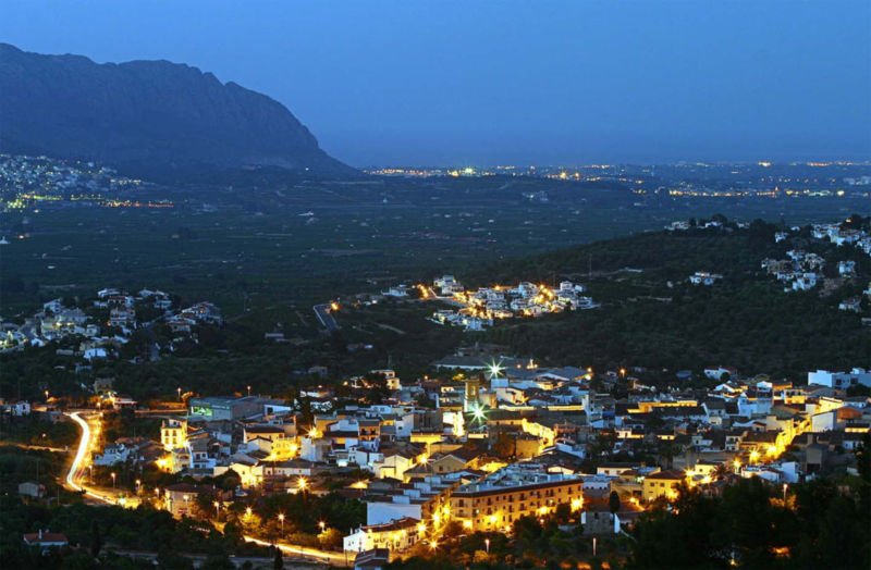 Vista del pueblo hacia el mar