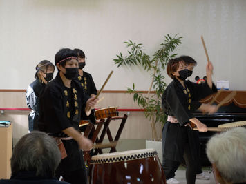 11月24日に職員による太鼓の演奏会が開催されました😊